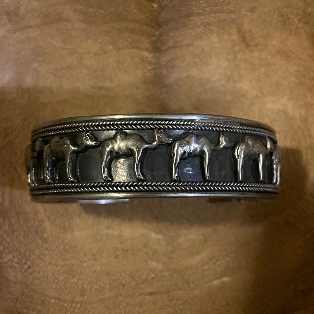 925 Sterling Silver Vintage Camel Cuff Bracelet